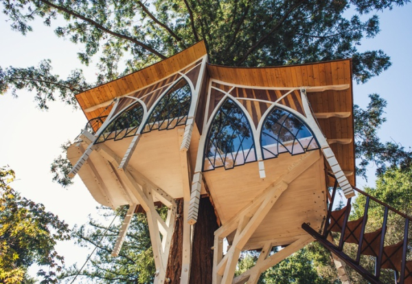 Идеальный подбор и подгонка древесины говорит о мастерстве производителя.