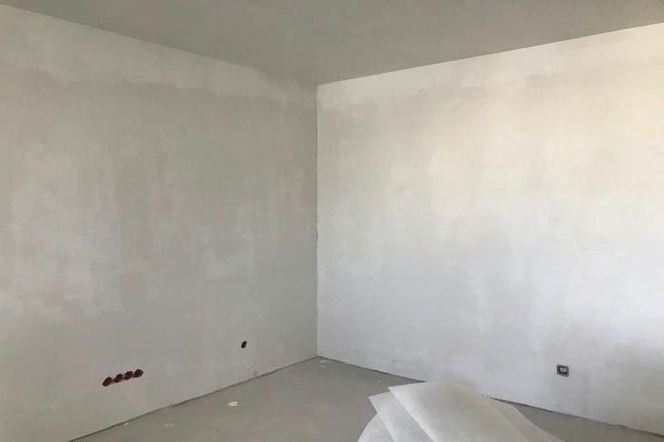 Як розділити кімнату без стін з гіпсокартону: 3 прийоми зонування, які зберігають світло та простір Ремонт