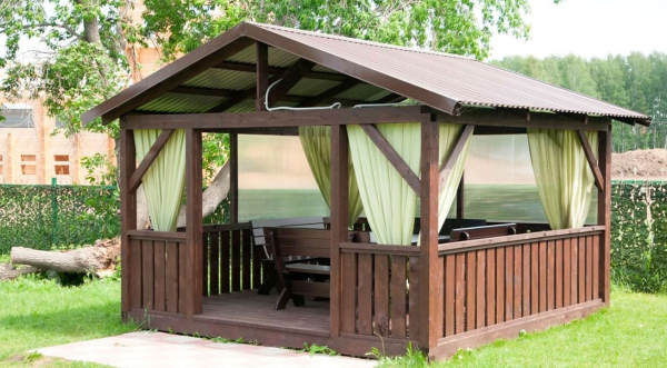 Дачная беседка.