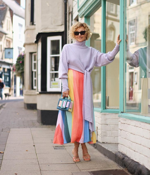 Більше яскравих барв. Больше ярких красок.