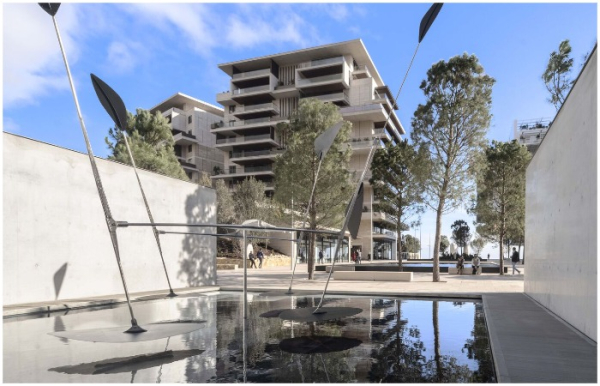 Так виглядає Маретерра зсередини і все тут продумано до дрібниць для комфорту мешканців. Так выглядит Маретерра изнутри, и всё здесь продумано до мелочей для комфорта жителей.