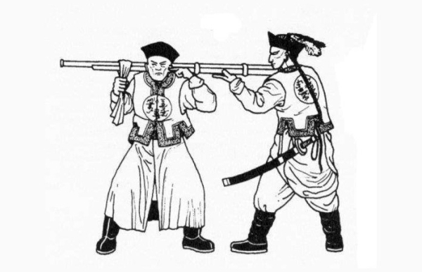 У Китаї вони також були, але досить примітивні В Китае они тоже были, но довольно примитивные