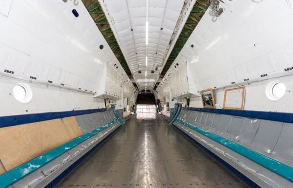 Машина має аналоги для заміни. У машины есть аналоги для замены.