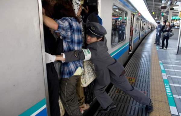 Осия - важная профессия в Токио и Мадриде.