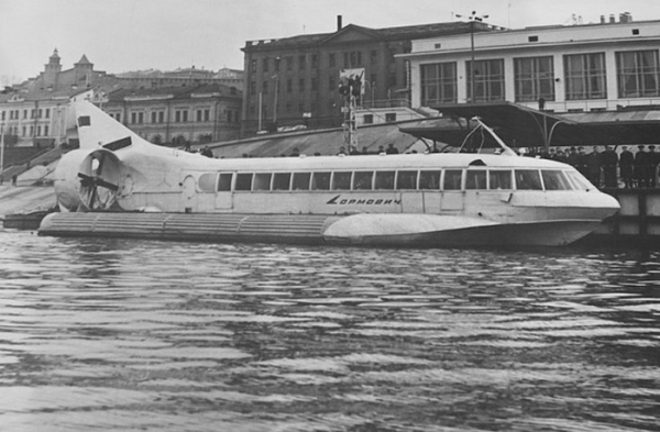 Газотурбоход «Сормович» мог перевозить до полусотни пассажиров. Фото: rivertourist.ru