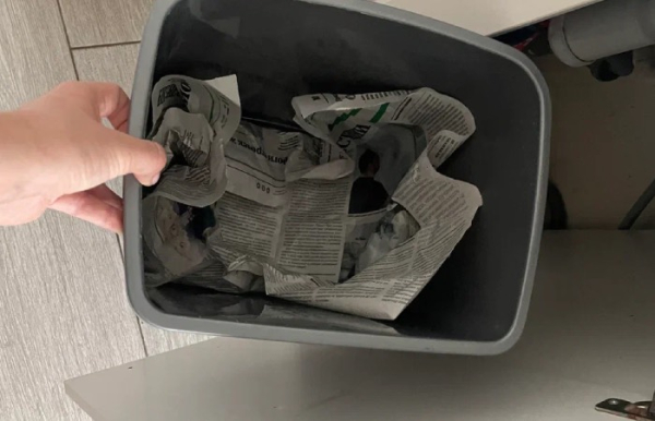 Газета спасет вас от неприятных запахов.