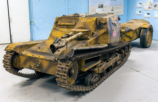 Затем были итальянцы с их танкетками. /Фото: wikimedia.org. 