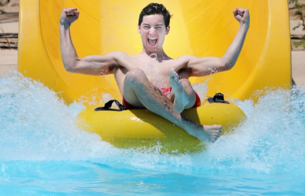 Тестировщики водных горок.