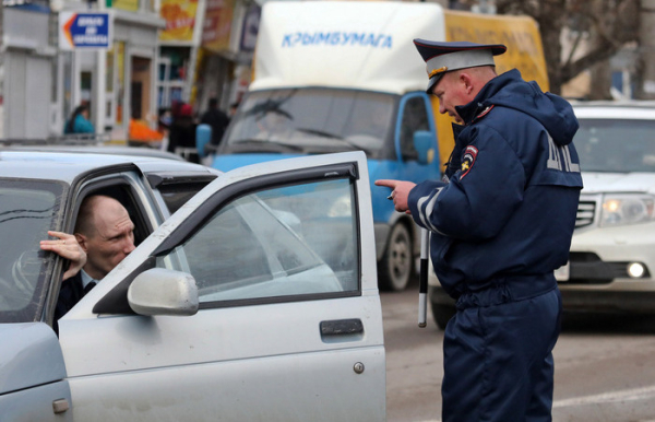 Чаще всего просто проверка документов. /Фото: zr.ru. 