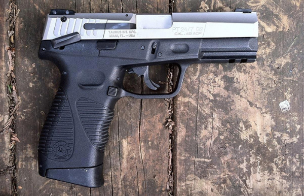 Це був перший сучасний пістолет Taurus. Фото: author.today Это был первый современный пистолет Taurus./ Фото: author.today