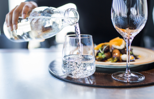 Поздний ужин - только вода. / Фото: haccpexpert.ru 