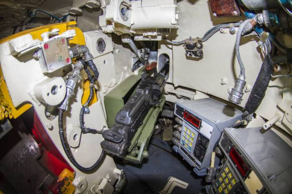 Интерьер российского танка Т-90. Фото: topwar.ru