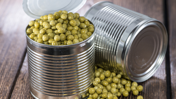 Жидкость от горошка богата витамином С. / Фото: gismeteo.ru 