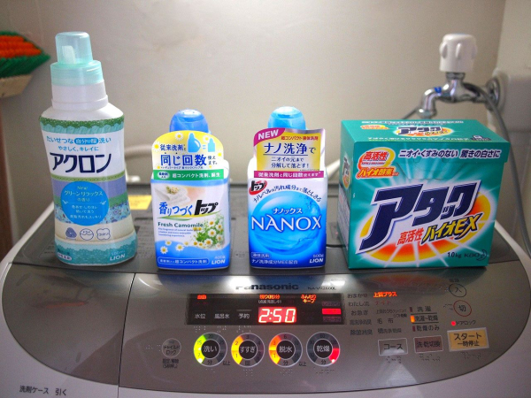 Такжев Южной Корее помимо туалетной бумаги принято дарить стиральный порошок или любое другое моющие средство.  Фото: gaijinpot.com.