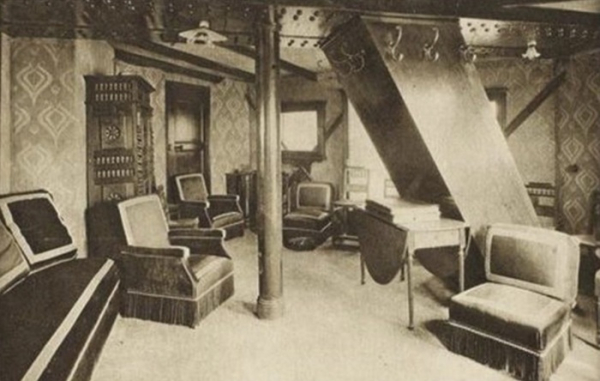 Так выглядели апартаменты на вершине башни в ХХ веке. /Фото: eiffelguidedtours.com