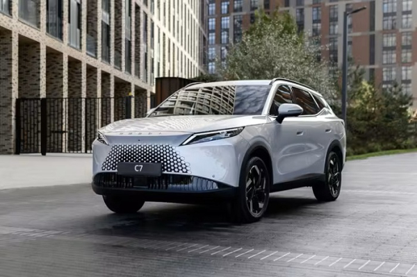 Полноприводный Omoda C7 стоит в России около 3,7 млн рублей. Фото: omoda.ru