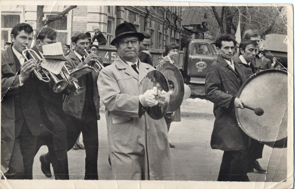 Похоронный оркестр.  Фото: wiki.oldsaratov.ru.