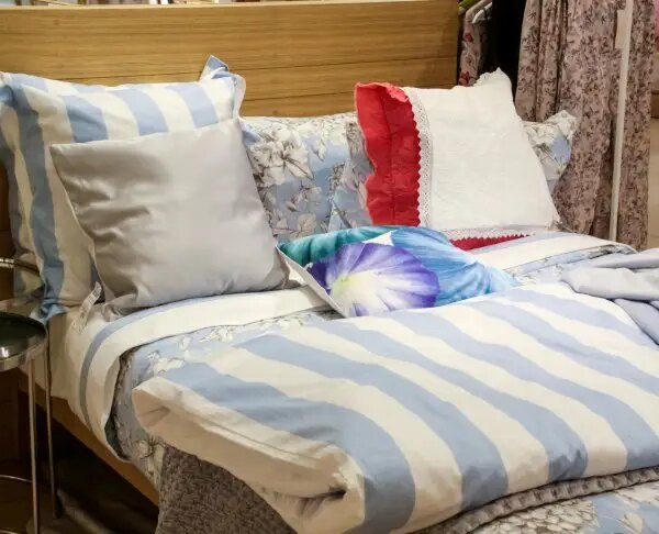 Коли міняти постільну білизну насправді: графік, схвалений дерматологами