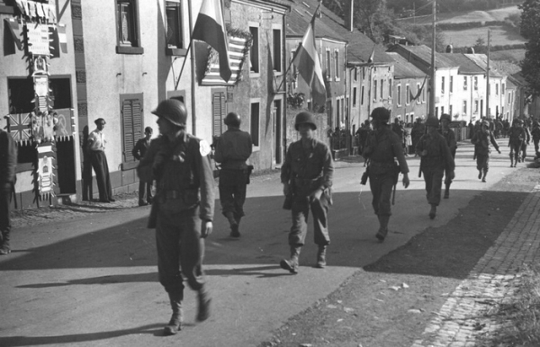 Американські солдати в Люксембурзі у вересні 1944 року. /Фото: rossaprimavera.ru. Американские солдаты в Люксембурге в сентябре 1944. /Фото: rossaprimavera.ru.