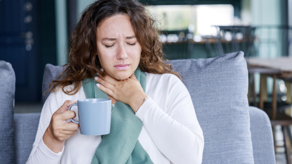 Содовый раствор облегчает боль в горле.  Фото: naturalis.ro.