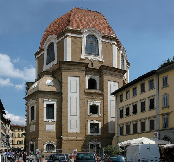 Фасад флорентийской часовни Медичи. /Фото: en.wikipedia.org