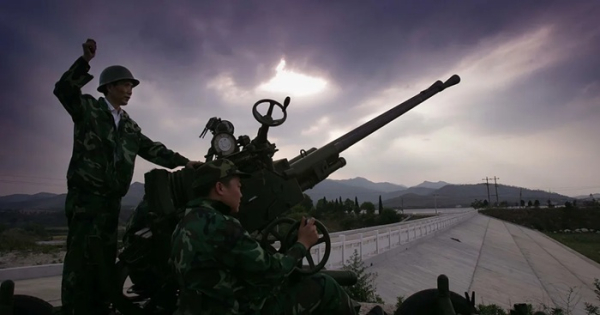 Китайські сили обстрілюють небо ракетами із йодидом срібла. /Фото: futurism.com Китайские силы обстреливают небо ракетами с йодидом серебра. /Фото: futurism.com