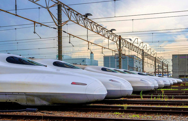 Чому високошвидкісні японські потяги синкансен не купують інші країни