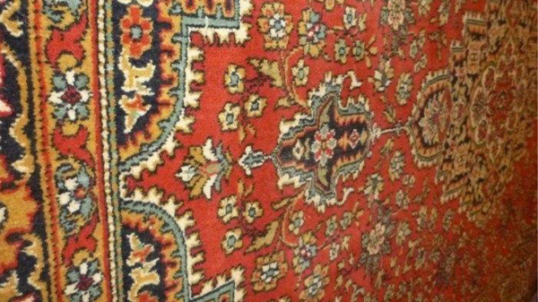 Из ковра получится отличный гамак. / Фото: youla.ru 