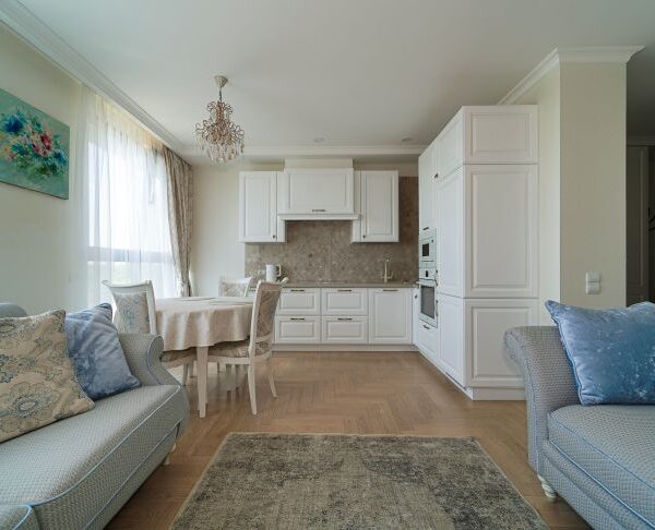 Навіщо потрібен плінтус: яка дрібниця видає дилетанта у ремонті