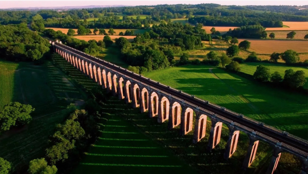 Масштабна споруда / Фото: youtube.com Масштабное сооружение / Фото: youtube.com