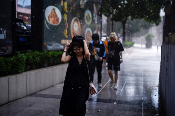 У КНР давно існує проект, який покликаний викликати дощ, коли потрібно. /Фото: reuters.com В КНР давно существует проект, призванный вызывать дождь, когда нужно. /Фото: reuters.com