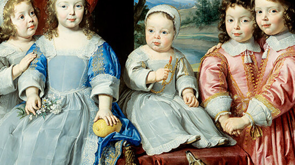 Розрізняли за зачіскою: навіщо раніше хлопчиків вбирали у сукні