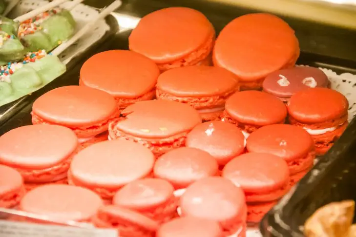 Як припинити їсти солодке: який дефіцит в організмі змушує вас це робити