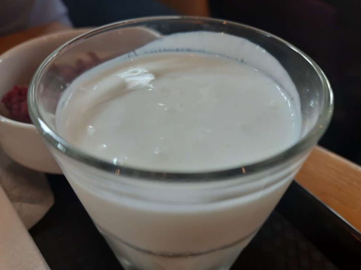 Головна 63 Коли кефір марний: чому не можна пити перед сном