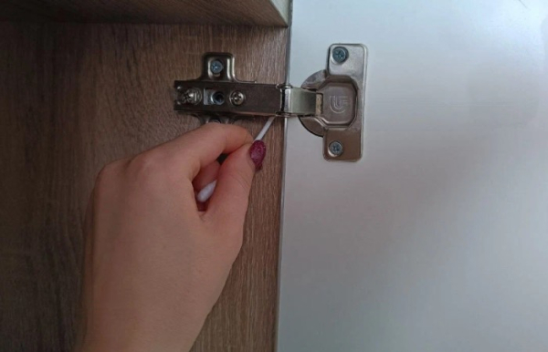 Гель для гоління здатний позбавити навіть скрипу. Гель для бритья способен избавить даже от скрипа.