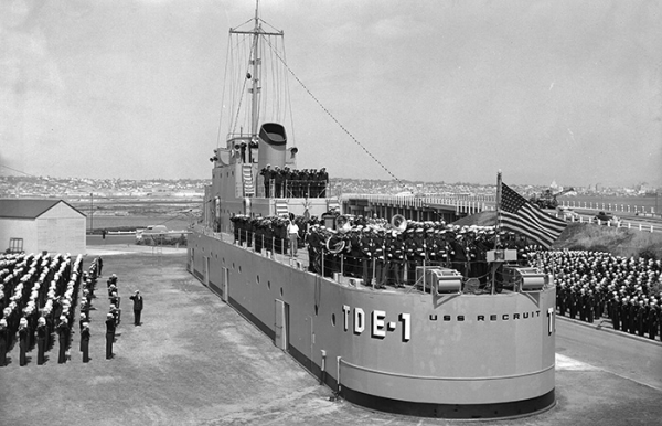 Навіщо американці будували бойові кораблі, які стояли лише на суші