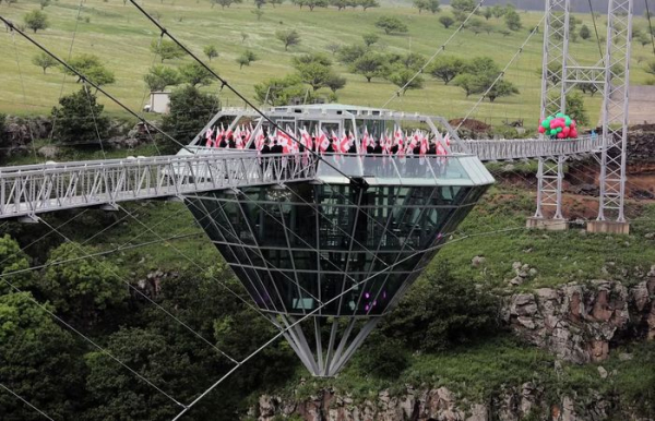 Діамант над прірвою, Цалкський каньйон, Грузія. Фото: newsgeorgia.ge. Бриллиант над пропастью, Цалкский каньон, Грузия. Фото: newsgeorgia.ge.