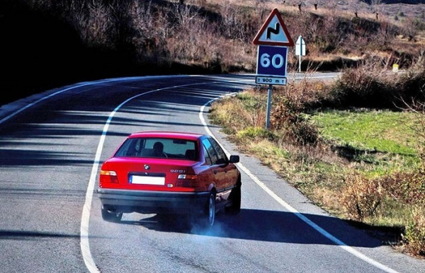 Головна 27 7 поширених помилок при гальмуванні, які можуть коштувати коліс та колодок