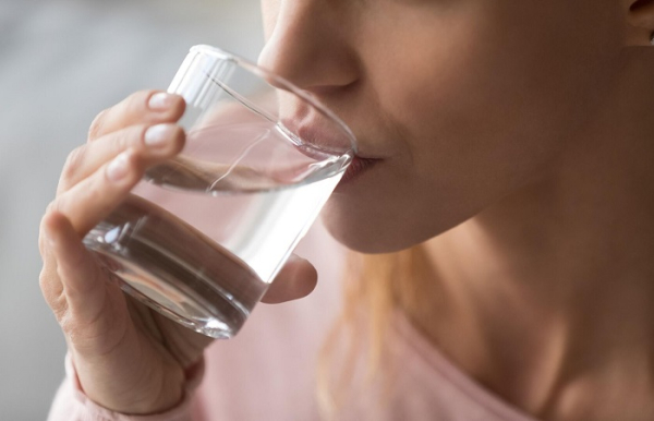 Ледяная вода калории-то сжигает, но результат совсем не впечатляет. /Фото: aquatool.by