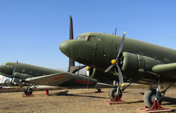 Знаменитий Лі-2 випускали аж до 1953 року. /Фото: ru.wikipedia.org. Знаменитый Ли-2 выпускали аж до 1953 года. /Фото: ru.wikipedia.org.