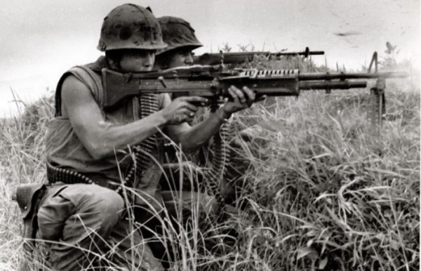 Сначала были США с их «свиньёй». /Фото: yaplakal.com. 