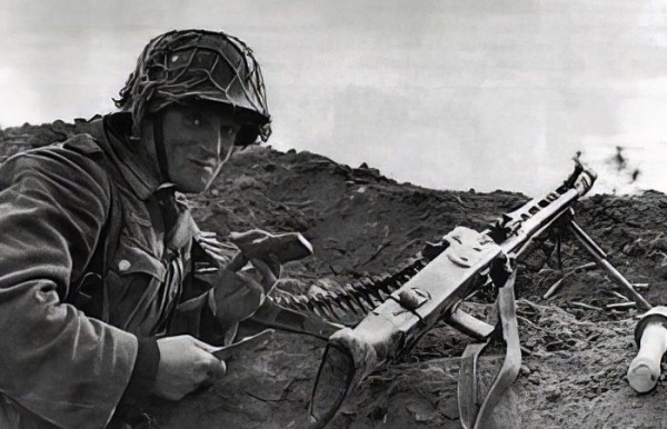 Всему виной Вторая мировая. /Фото: YouTube.com. 