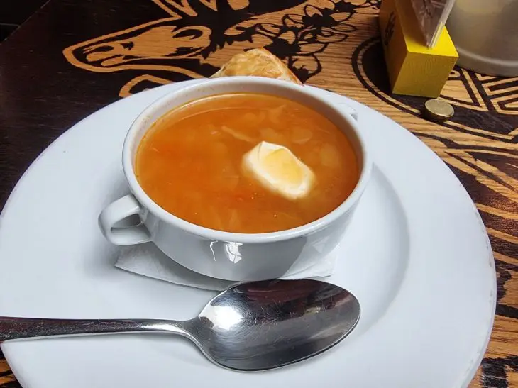 Головна 61 Який суп корисніший для шлунка: секрет бульйону від гастроентеролога