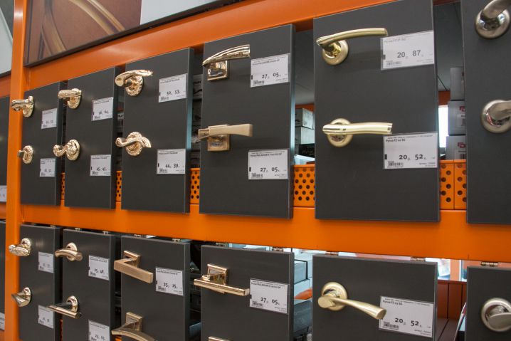 Головна 23 Чому не можна економити на фурнітурі: помилка, яка веде до катастрофи