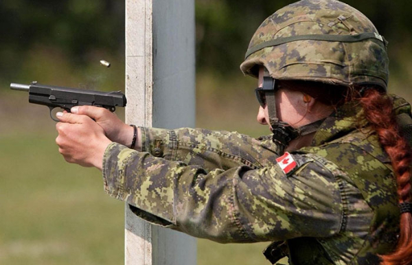 Browning Hi-Power тривалий час використовувався арміями. Фото: kalashnikov.ru Browning Hi-Power долгое время использовался армиями./ Фото: kalashnikov.ru