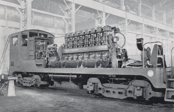 Дизельний залізничний двигун./ Фото: autopodberu.ru Дизельный железнодородый двигатель./ Фото: autopodberu.ru