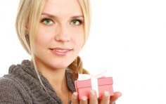 Головна 25 Який подарунок вибрати для коханої людини?