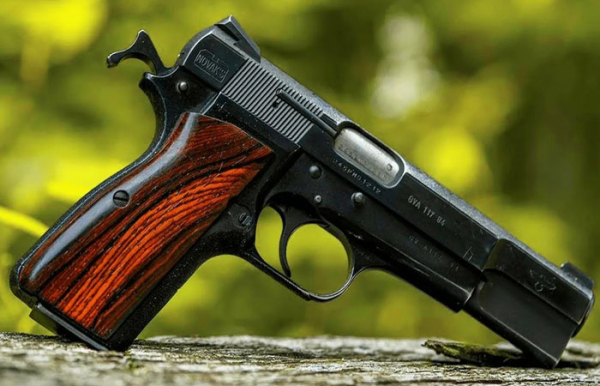 Головна 24 50 воєн за 80 років: найпопулярніший армійський пістолет Browning Hi-Power