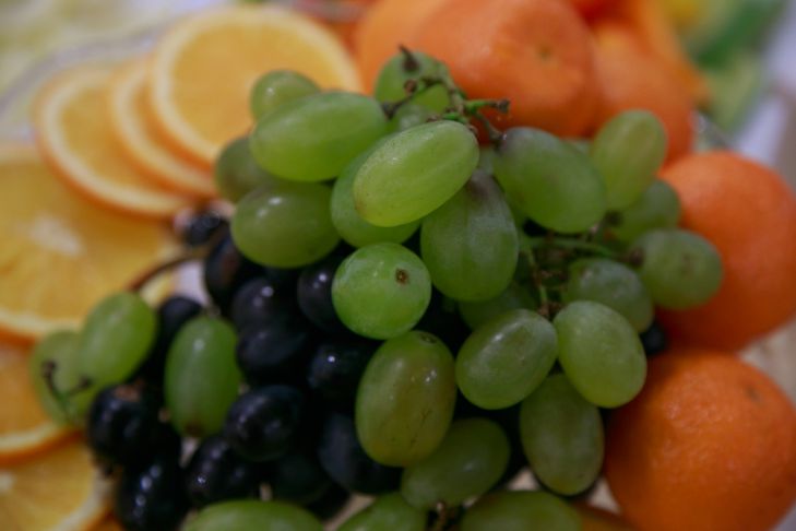 Головна 72 Чому не можна їсти багато винограду: фруктоза та скачки цукру