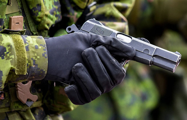 Майже ідеальний армійський пістолет. Фото: twz.com Почти идеальный армейский пистолет./ Фото: twz.com